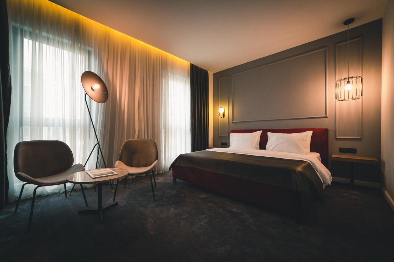 פודגוריצה Boscovich Boutique Hotel מראה חיצוני תמונה